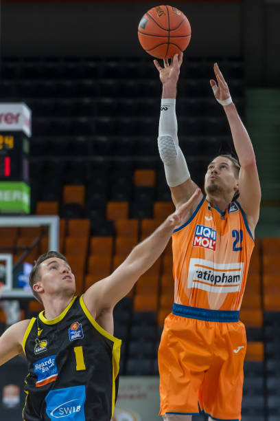 让它在搜索 让它在搜索